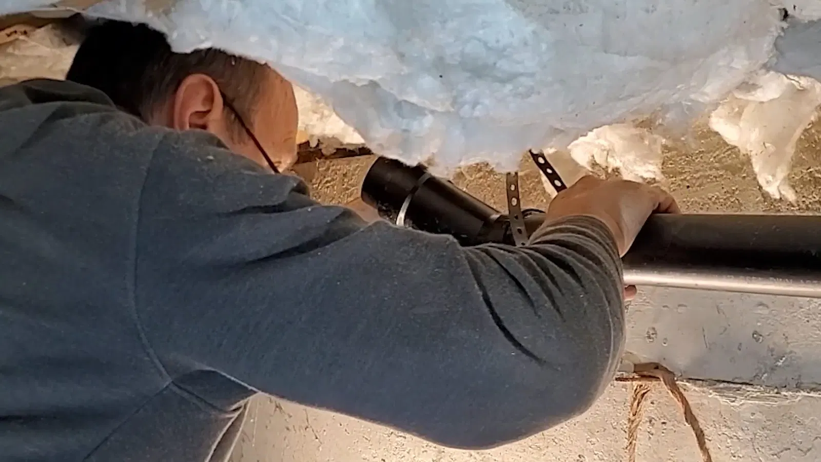 Crawl space drain piping with focus on underfloor piping