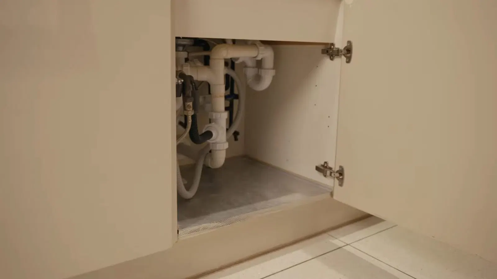 Supply line connections used in faucet and sink repair