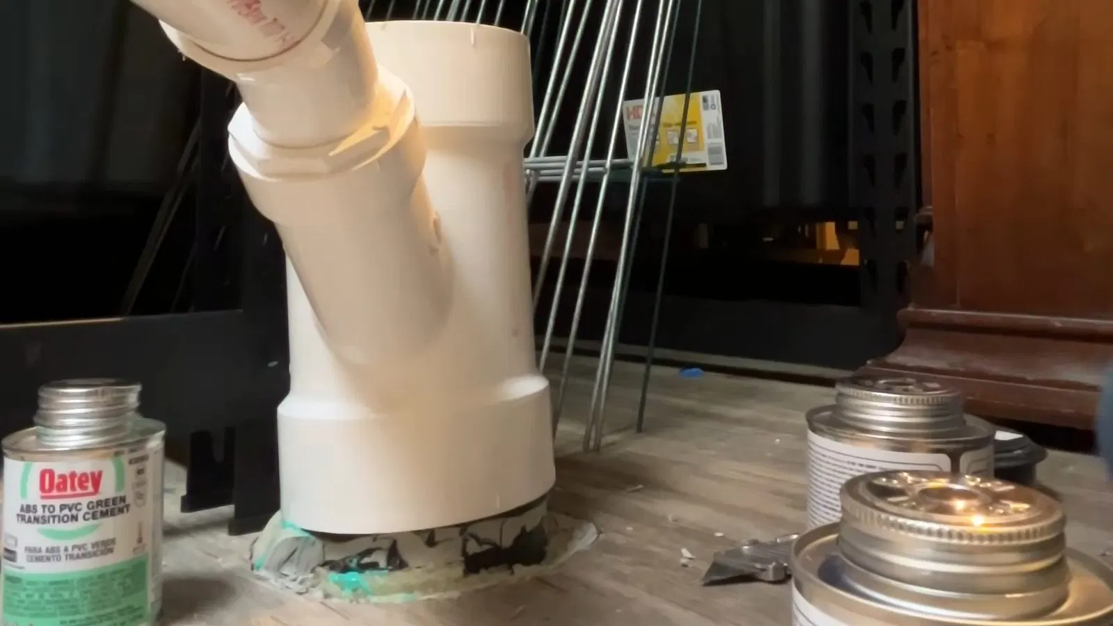 Disposal unit used in garbage disposal repair installation
