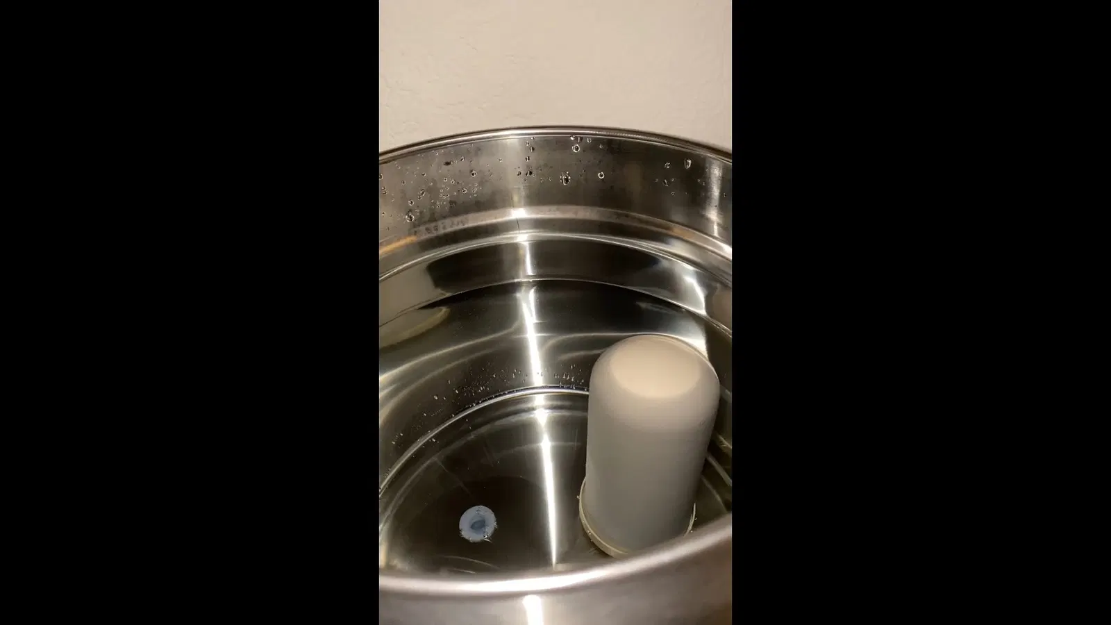 Gravity water filtration system with focus on filter housings